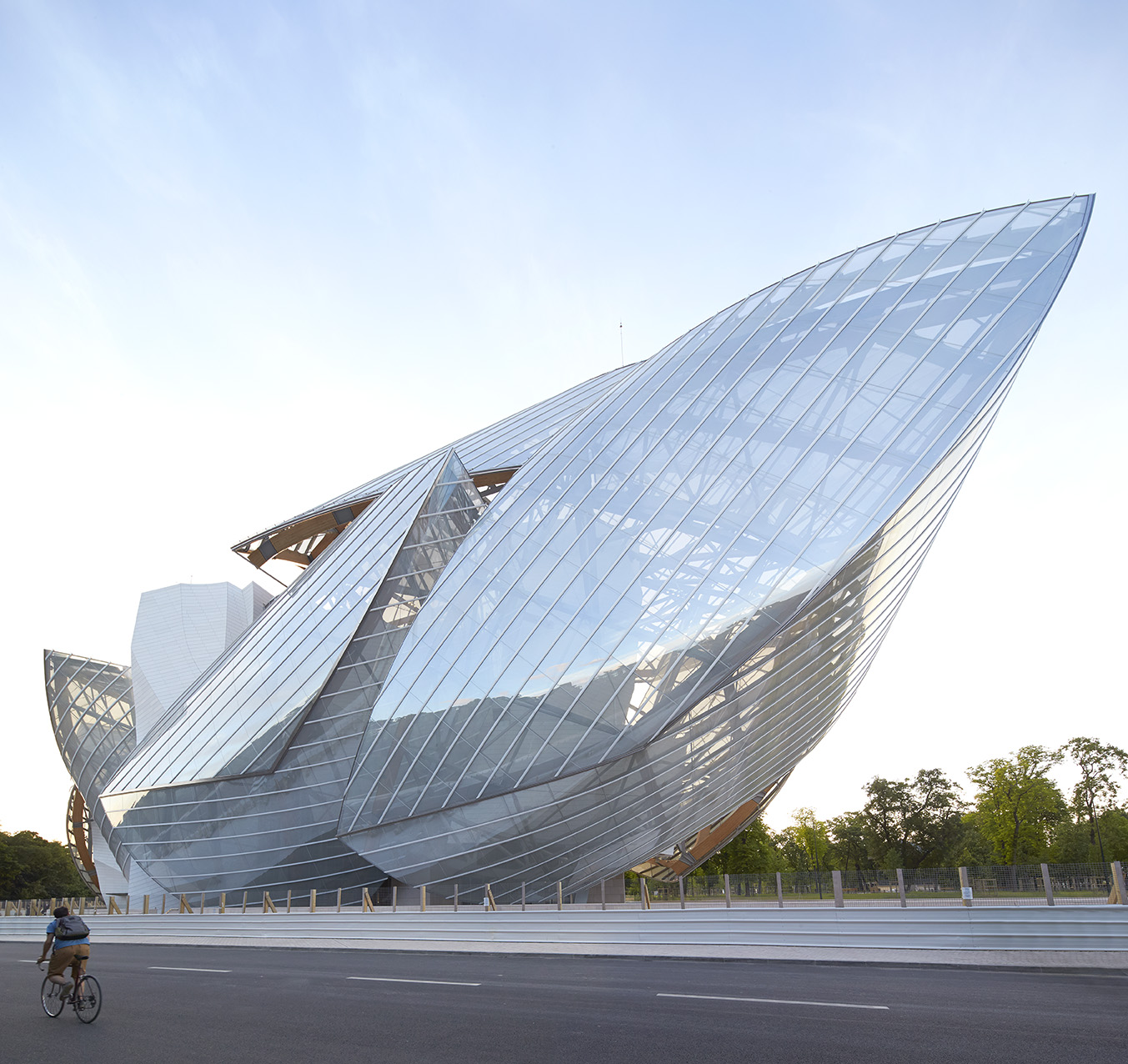 Hufton + Crow | Projects | Louis Vuitton Foundation