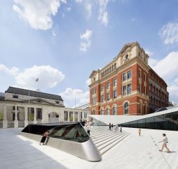Victoria & Albert Museum