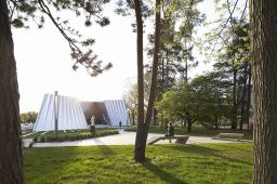 Eli & Edythe Broad Art Museum